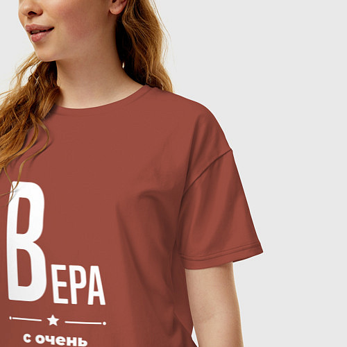 Женская футболка оверсайз Вера с очень большой буквы / Кирпичный – фото 3
