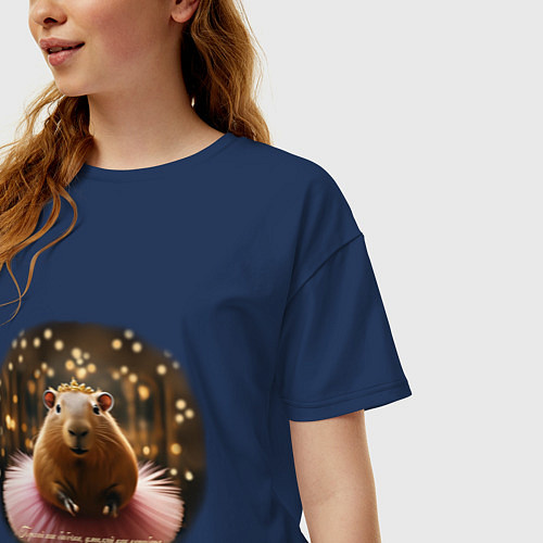 Женская футболка оверсайз Мем капибара и надпись: порхай как бабочка / Тёмно-синий – фото 3