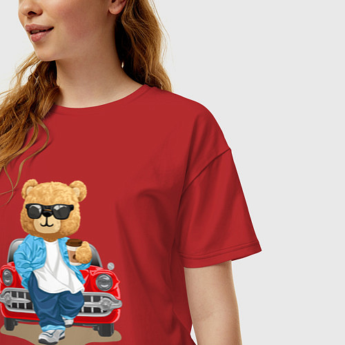 Женская футболка оверсайз Плюшевый медведь у автомобиля / Красный – фото 3