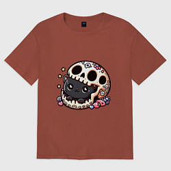 Футболка оверсайз женская Черный котенок выглядывает из черепа, цвет: кирпичный