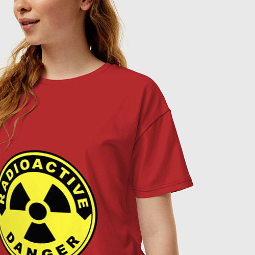 Женская футболка оверсайз Danger radiation sign / Красный – фото 3