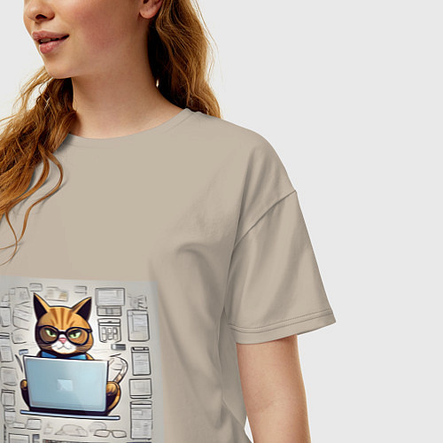 Женская футболка оверсайз Кот программист за ноутбуком / Миндальный – фото 3