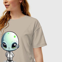 Футболка оверсайз женская Милый инопланетянин с большими глазами, цвет: миндальный — фото 2