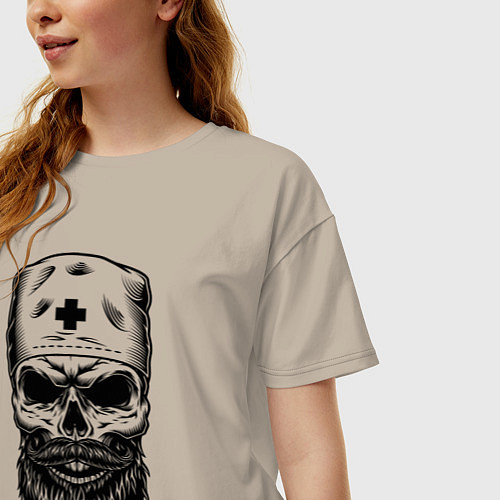 Женская футболка оверсайз Doctor death / Миндальный – фото 3
