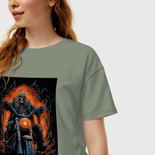 Женская футболка оверсайз Скелет сатаны едет на старом мотоцикле / Авокадо – фото 3