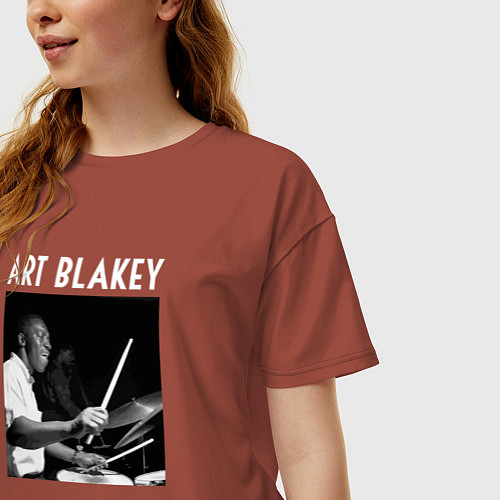 Женская футболка оверсайз Jazz legend Art Blakey / Кирпичный – фото 3