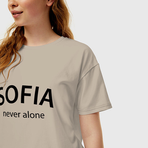 Женская футболка оверсайз Sofia never alone - motto / Миндальный – фото 3