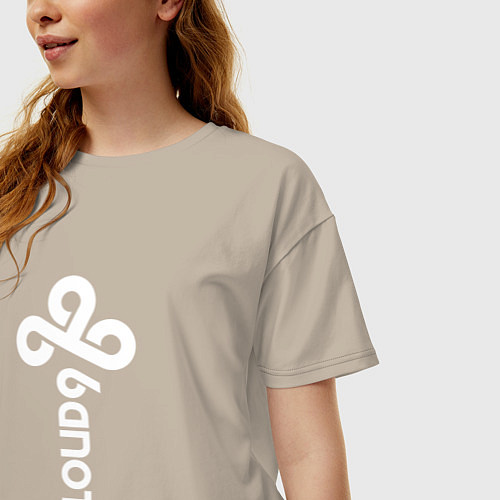 Женская футболка оверсайз Cloud9 - vertical logo / Миндальный – фото 3