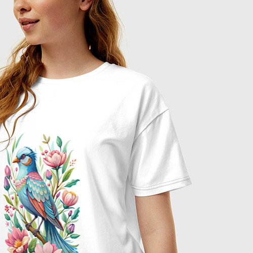 Женская футболка оверсайз Красивая голубая птица среди цветов / Белый – фото 3