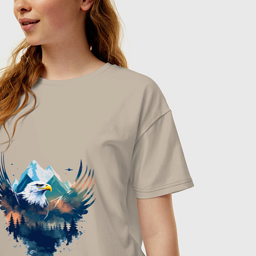 Женская футболка оверсайз Орел среди леса и гор / Миндальный – фото 3