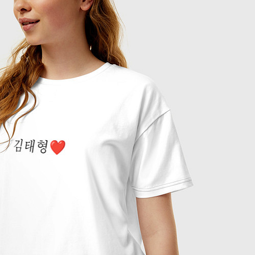 Женская футболка оверсайз BTS Kim Tae-hyung иероглифами / Белый – фото 3