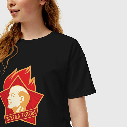 Женская футболка оверсайз Ленин всегда готов - Пионерский значок / Черный – фото 3