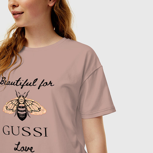 Женская футболка оверсайз Гусси - пчела в стиле гучи / Пыльно-розовый – фото 3