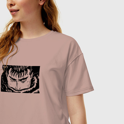 Женская футболка оверсайз Берсерк манга / Пыльно-розовый – фото 3