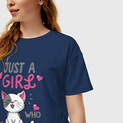 Футболка оверсайз женская Just a girl who loves cats, цвет: тёмно-синий — фото 2