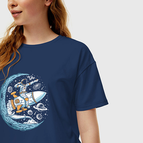 Женская футболка оверсайз Полёт на ракете / Тёмно-синий – фото 3