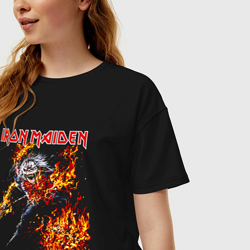 Женская футболка оверсайз Iron Maiden Eddie in Flames / Черный – фото 3