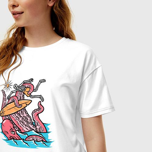 Женская футболка оверсайз Осьминог напал на серфера / Белый – фото 3
