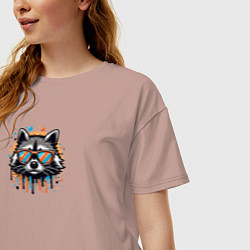 Футболка оверсайз женская Голова енота с брызгами, цвет: пыльно-розовый — фото 2