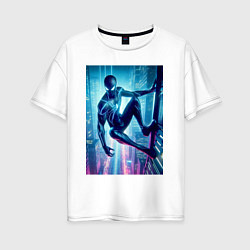 Футболка оверсайз женская Чувак-паук висит на стене небоскрёба, цвет: белый