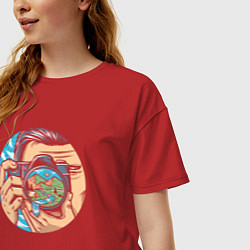 Футболка оверсайз женская Фотограф путешественник, цвет: красный — фото 2