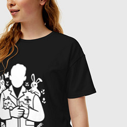 Футболка оверсайз женская Ветеринар с животными, цвет: черный — фото 2