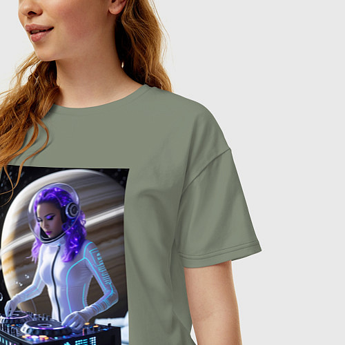 Женская футболка оверсайз Девушка космо DJ на фоне сатурна / Авокадо – фото 3
