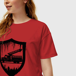 Футболка оверсайз женская Пожарная машина в щите, цвет: красный — фото 2