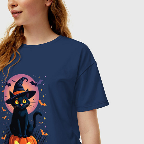 Женская футболка оверсайз Halloween cat sits on pumpkin / Тёмно-синий – фото 3