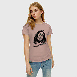 Футболка хлопковая женская Bob Marley: Don't worry, цвет: пыльно-розовый — фото 2