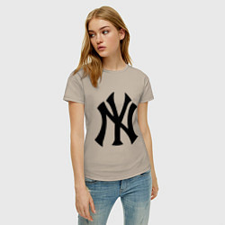 Футболка хлопковая женская New York Yankees, цвет: миндальный — фото 2