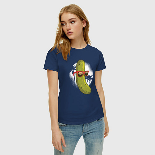 Женская футболка Огурец на пляже / Тёмно-синий – фото 3