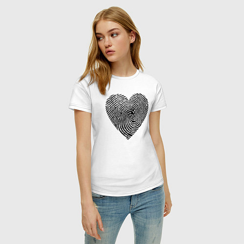 Женская футболка След на сердце / Белый – фото 3