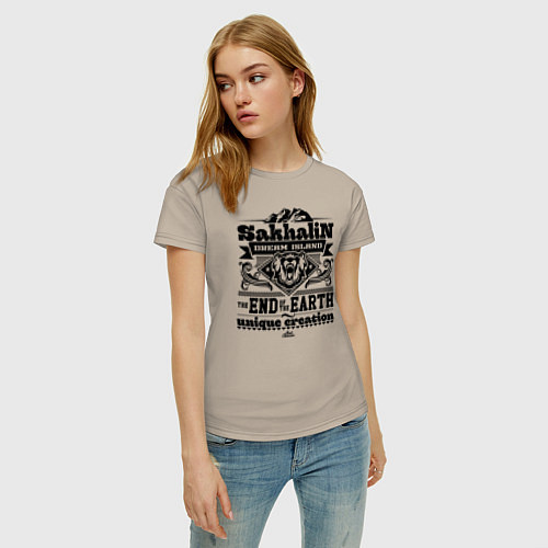 Женская футболка Сахалин - остров мечты / Миндальный – фото 3