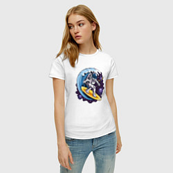 Футболка хлопковая женская Космонавт Серфингист, цвет: белый — фото 2