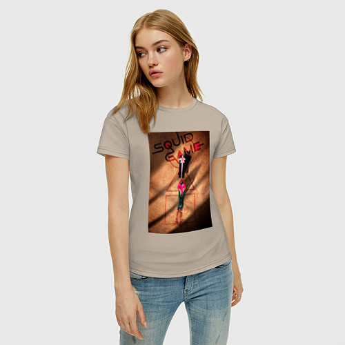 Женская футболка Игра в кальмара: Постер / Миндальный – фото 3
