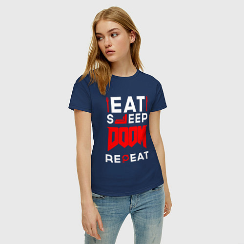 Женская футболка Надпись Eat Sleep Doom Repeat / Тёмно-синий – фото 3