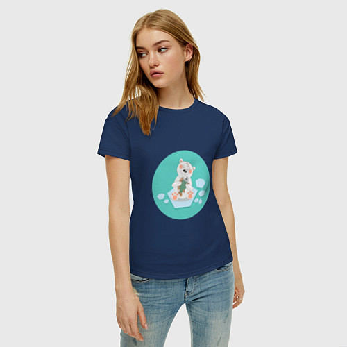 Женская футболка Полярный медвежонок с рыбой на льдине / Тёмно-синий – фото 3