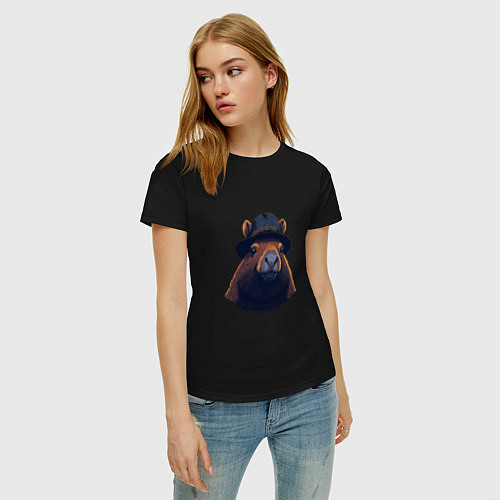 Женская футболка Портрет капибары в шляпе / Черный – фото 3