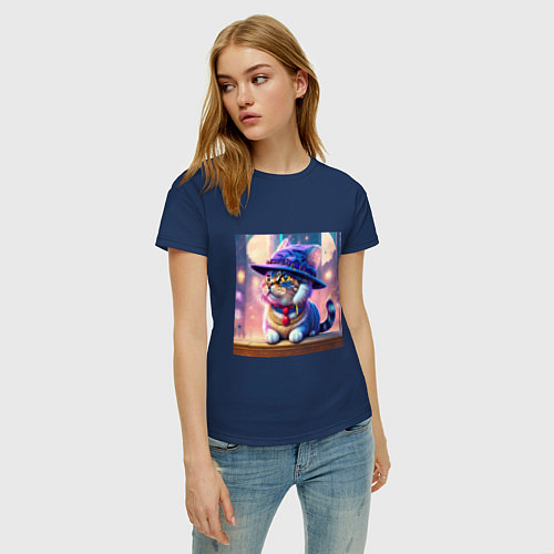 Женская футболка Милый кот в шляпе / Тёмно-синий – фото 3