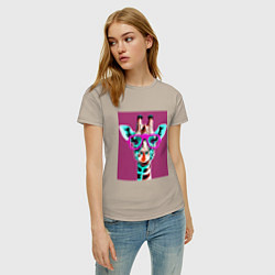 Футболка хлопковая женская Жирафа в розовых очках, цвет: миндальный — фото 2