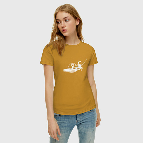 Женская футболка Космическое селфи / Горчичный – фото 3