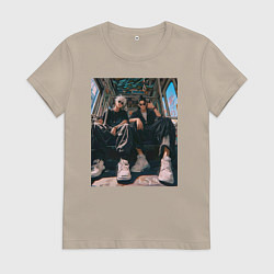 Футболка хлопковая женская Магическая битва Сатору Годзё Маг особого ранга, цвет: миндальный