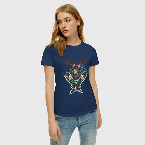 Женская футболка Тандзиро в ярости Клинок рассекающий демонов / Тёмно-синий – фото 3