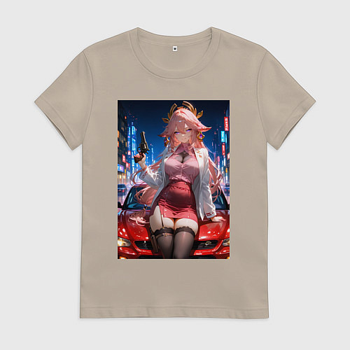 Женская футболка Яэ Мико Genshin Impact на капоте с револьвером / Миндальный – фото 1