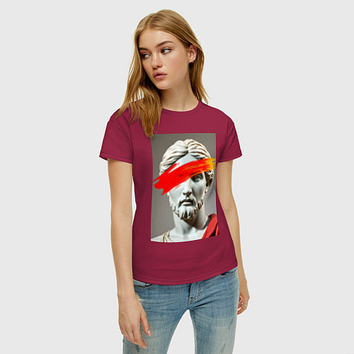 Женская футболка Античная статуя с красным штрихом / Маджента – фото 3