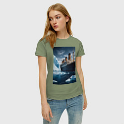 Футболка хлопковая женская Титаник плывет среди айсбергов, цвет: авокадо — фото 2