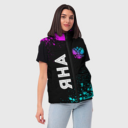 Женский жилет Яна и неоновый герб России вертикально, цвет: 3D-черный — фото 2