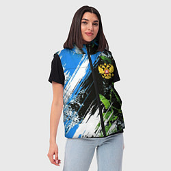 Женский жилет Герб России на камуфляже, цвет: 3D-красный — фото 2