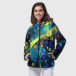 Ветровка с капюшоном женская Абстракция в жёлто синих тонах с кругами и линиями, цвет: 3D-черный — фото 2